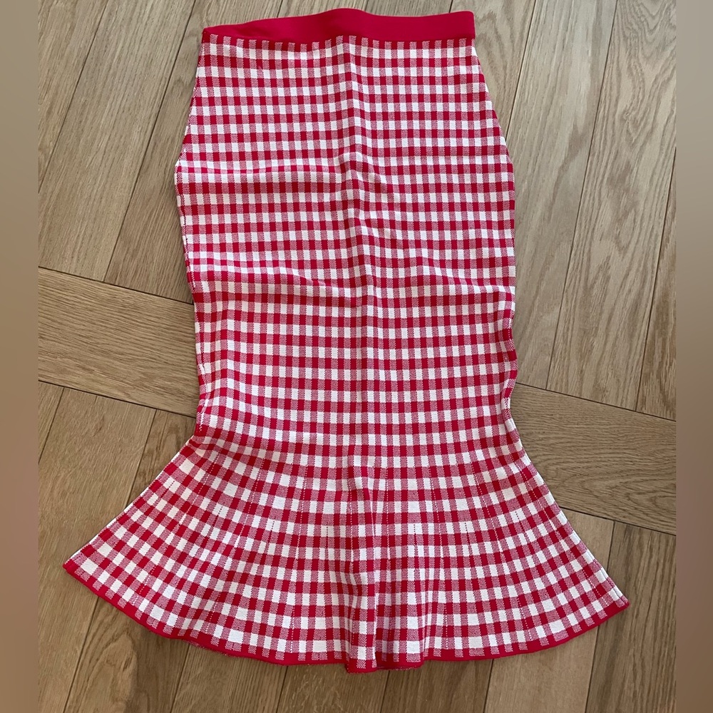 Uterque red and white skirt